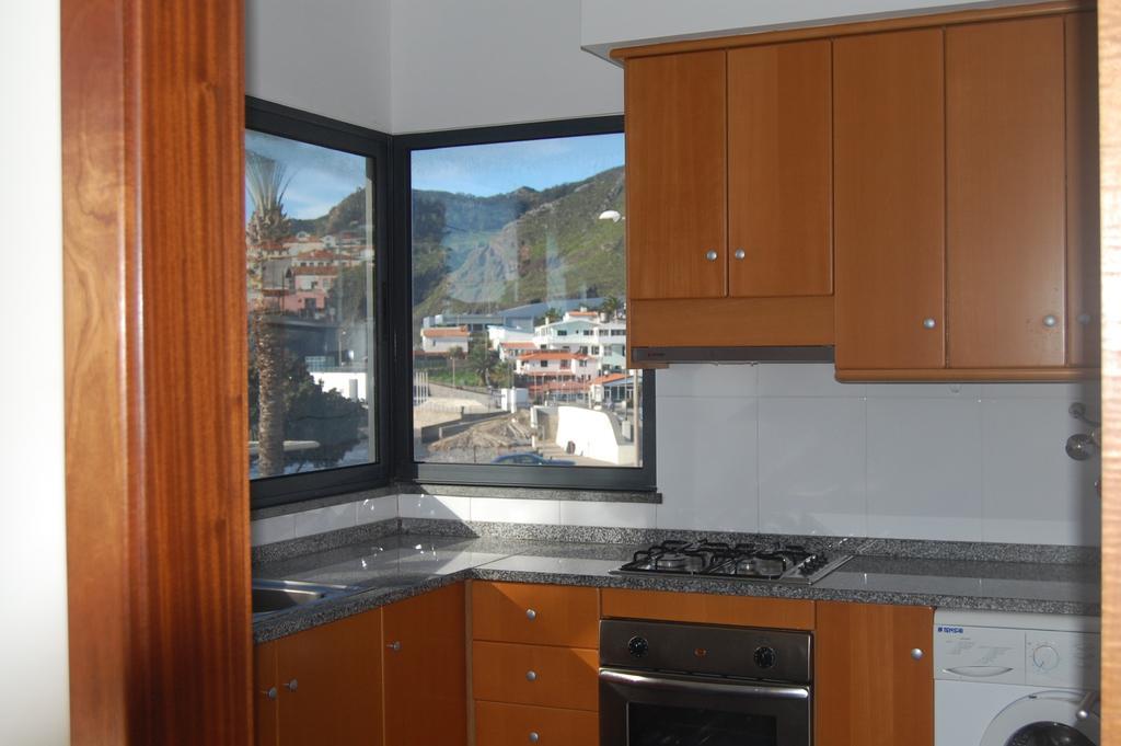 Apartamentos Amarelo Canical  Bilik gambar
