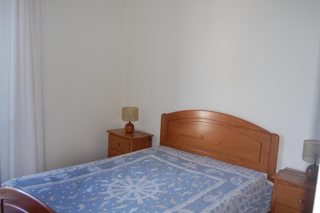 Apartamentos Amarelo Canical  Bilik gambar